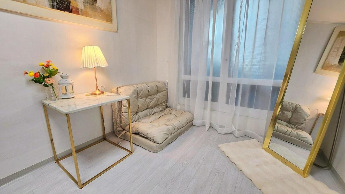 Apartment Sillim Danggok Station Full-op Two Seoul